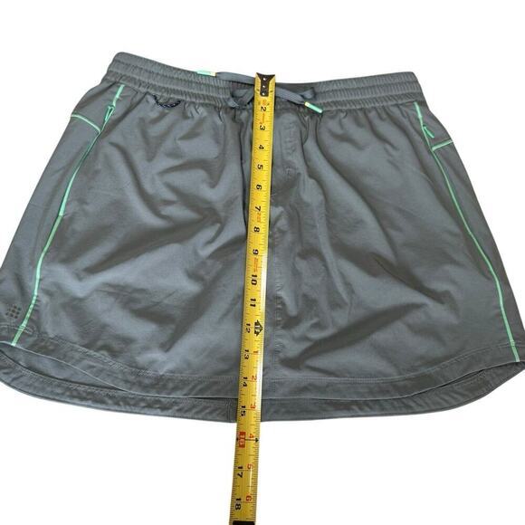 Title Nine Skort Women's M Green Athleisure Athletic Golf tenniscore preppy - Picture 8 of 8